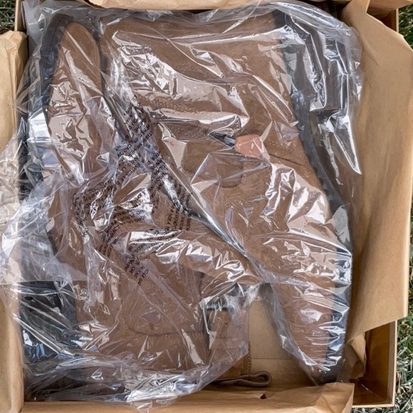 Gentle Souls by Kenneth Cole - Picture 3 of 5